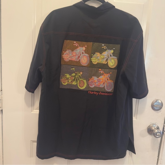 Harley-Davidson Men's Black Shirt with Red Stitching - Picture 4 of 5